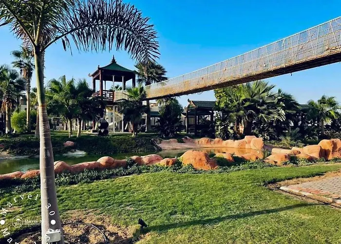 Alpesi faház قرية مرسيليا بلوباي آسيا *